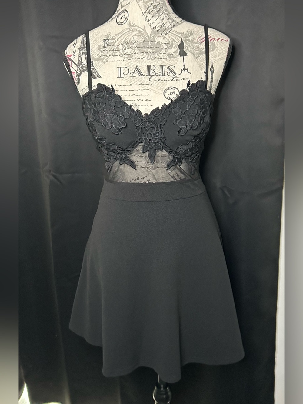 Women’s Windsor Black Lace Fit & Flare Mini Dress (S)